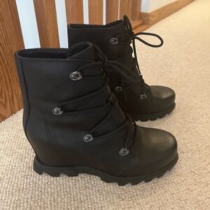 Sorel Joan of Arctic wedge boots black 9